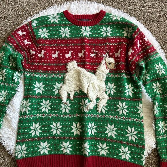 33Degrees Llama Christmas Sweater Womens Size Large Red Green Snowflakes Holiday - Picture 4 of 6